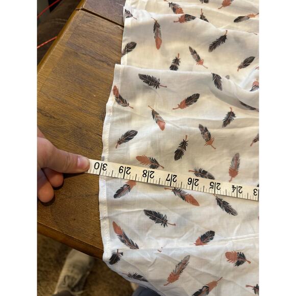 Torrid 2X White Feather Challis Cold Shoulder Blouse NWT Festival Hippie Meadow - Picture 12 of 12